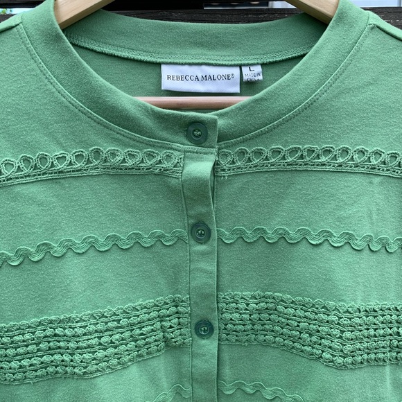 🛍NWT🛍 Green Embellished Cardigan - Picture 2 of 4